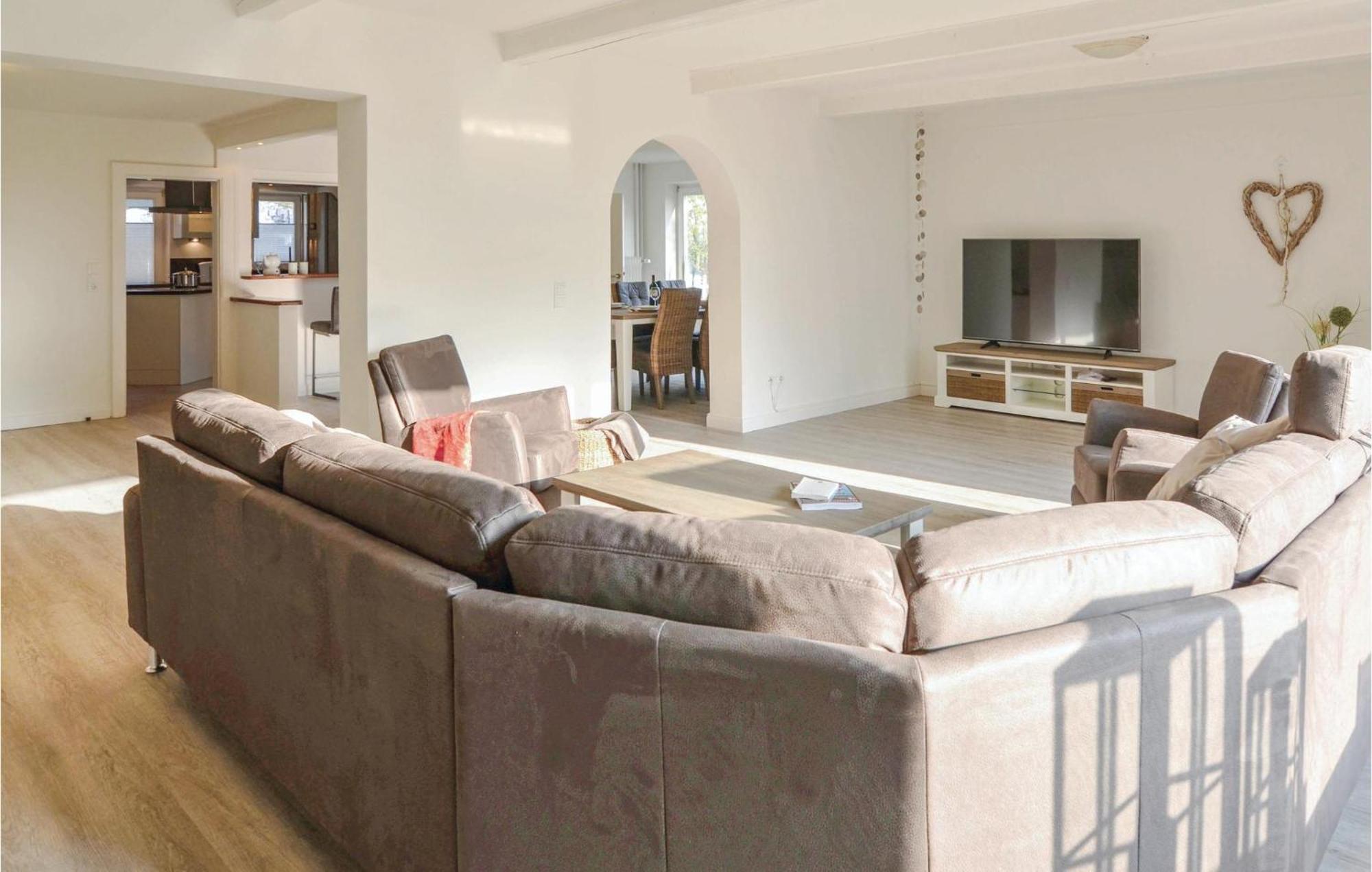 5 Bedroom Beautiful Home In Ockholm Экстерьер фото